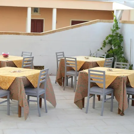 Bed & Breakfast Tally